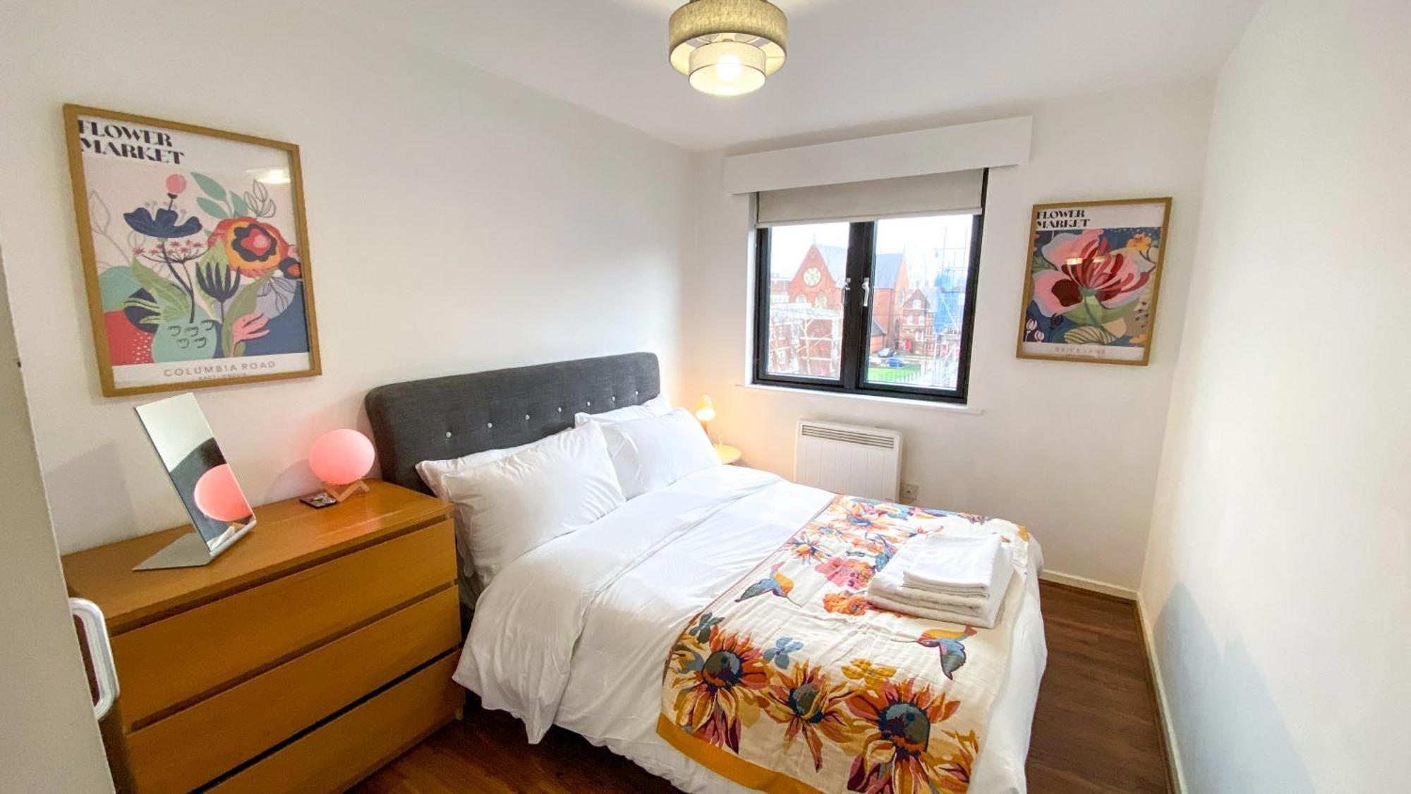 2 Bed Shoreditch Home With Parking Londra Exterior foto